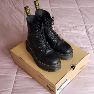 Jadon/Platform Dr. Martens